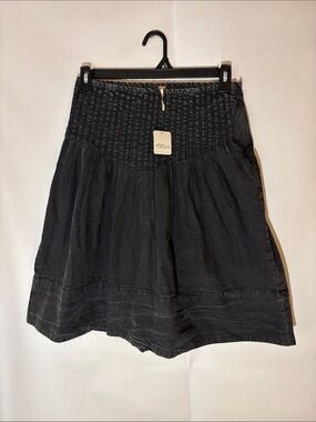 Free People Black pleated skirt NWT
